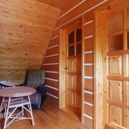 Authentic Log House In * Osturna
